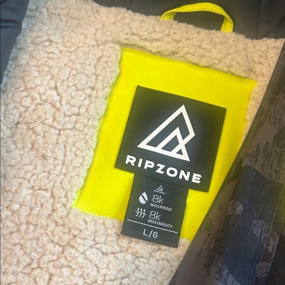 Arctix Kids Neon Yellow and Black Puffer Jacket - Picture 2 of 2